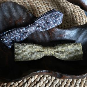 Pair of vintage, men’s bow ties